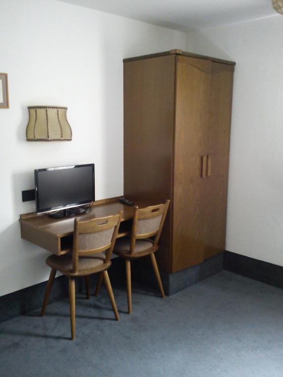 Aparthotel Goldene Rose Ebersbach an der Fils Pokoj fotografie