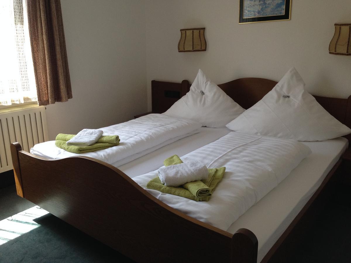 Aparthotel Goldene Rose Ebersbach an der Fils Exteriér fotografie