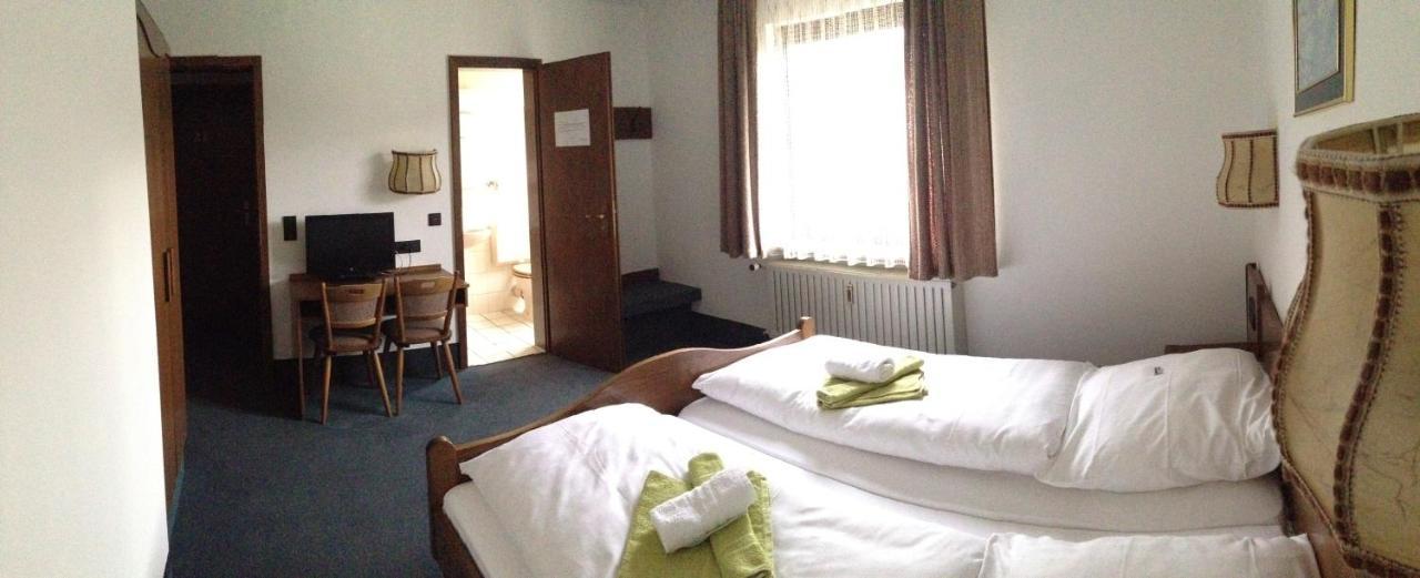 Aparthotel Goldene Rose Ebersbach an der Fils Exteriér fotografie